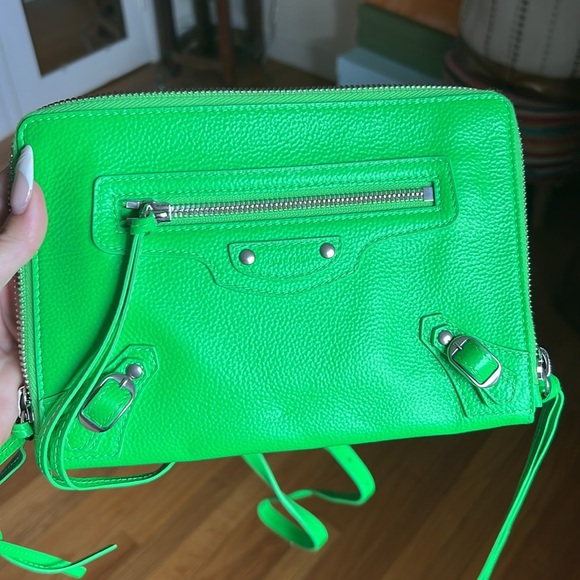 NWT Balenciaga Neo Classic Unisex Leather Crossbody Bag - Picture 2 of 10